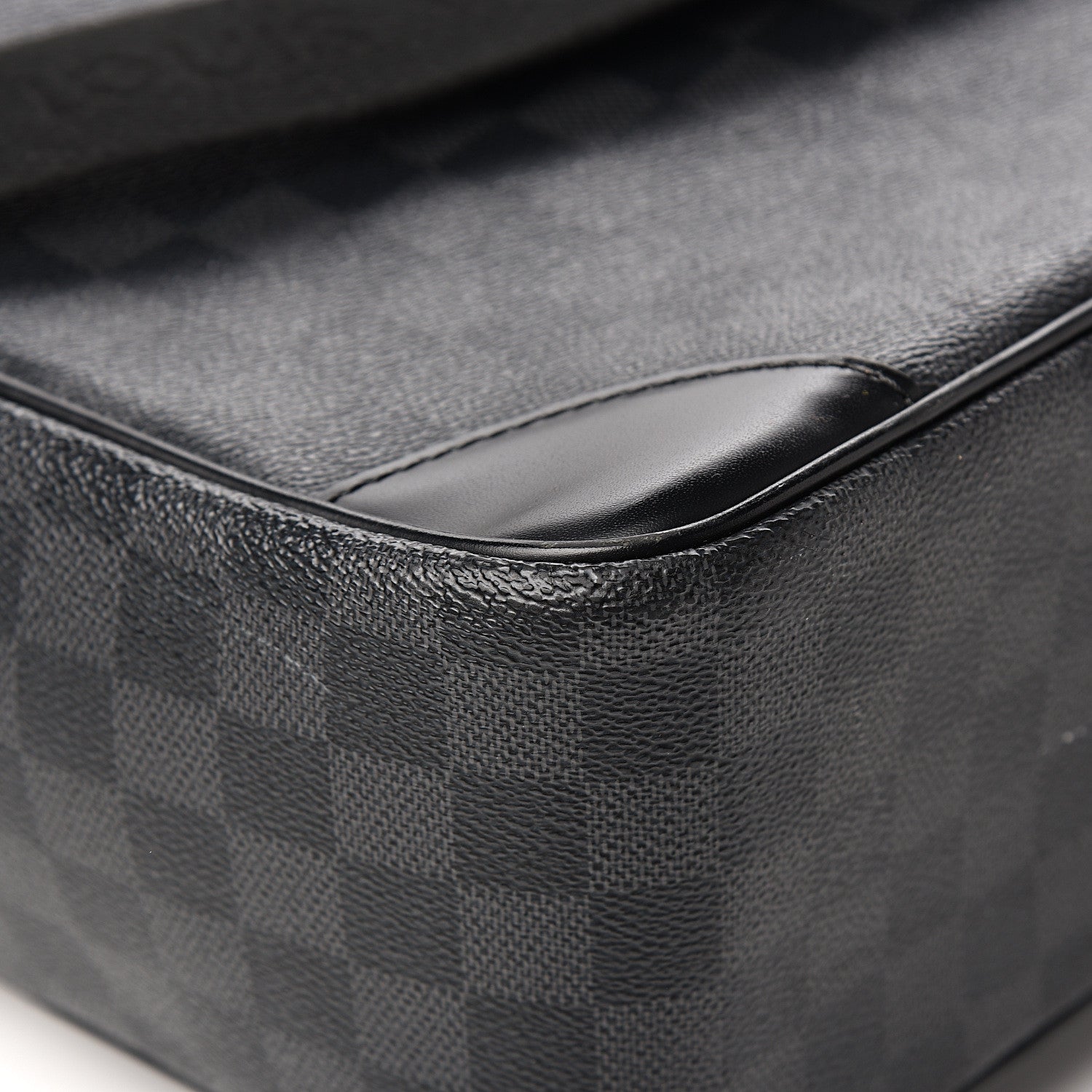 Louis Vuitton Damier Graphite Porte-Documents Voyage GM 10 of 12