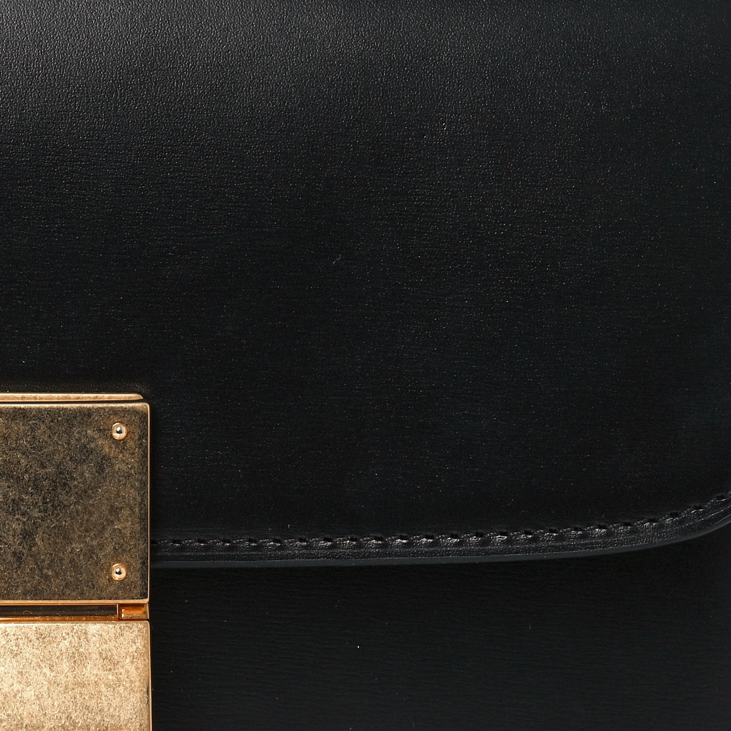 Box Calfskin Small Classic Box Flap Bag Black