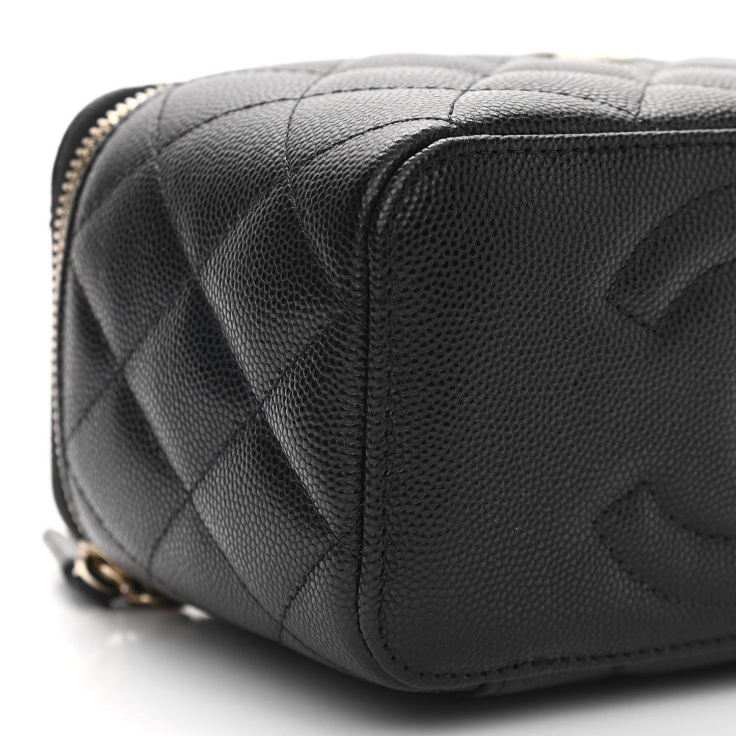 Caviar Quilted Small Vanity Case With Chain Black