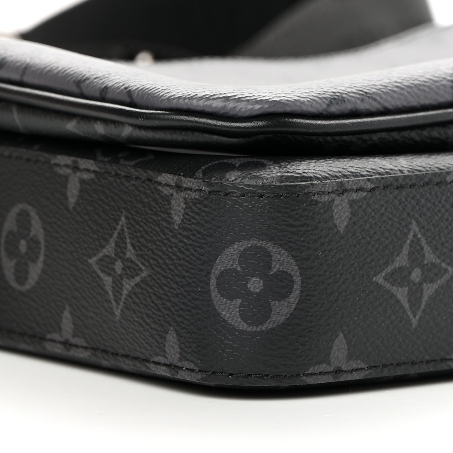 Reverse Monogram Eclipse Trio Messenger