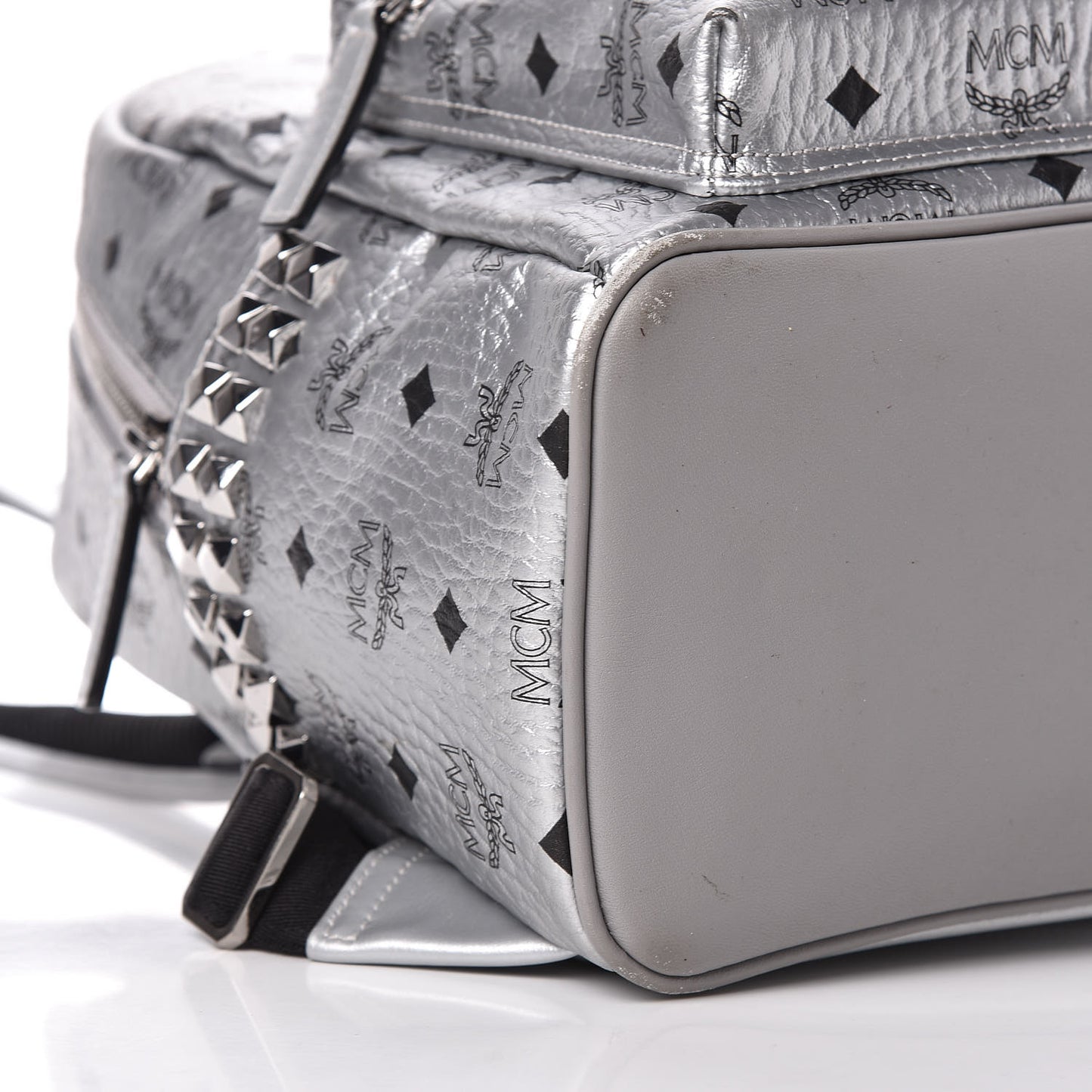 Metallic Visetos Medium Side Stud Stark Backpack Berlin Silver