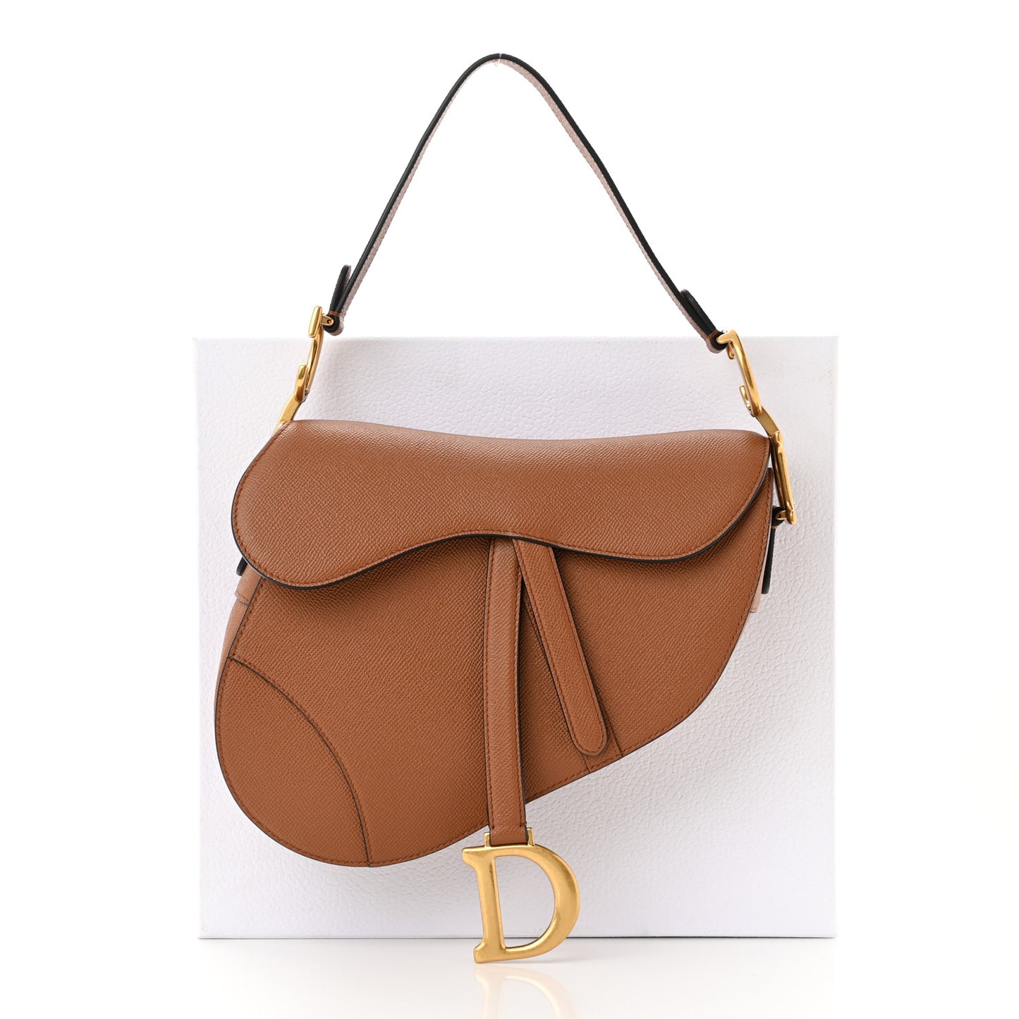 Grained Calfskin Saddle Bag Camello
