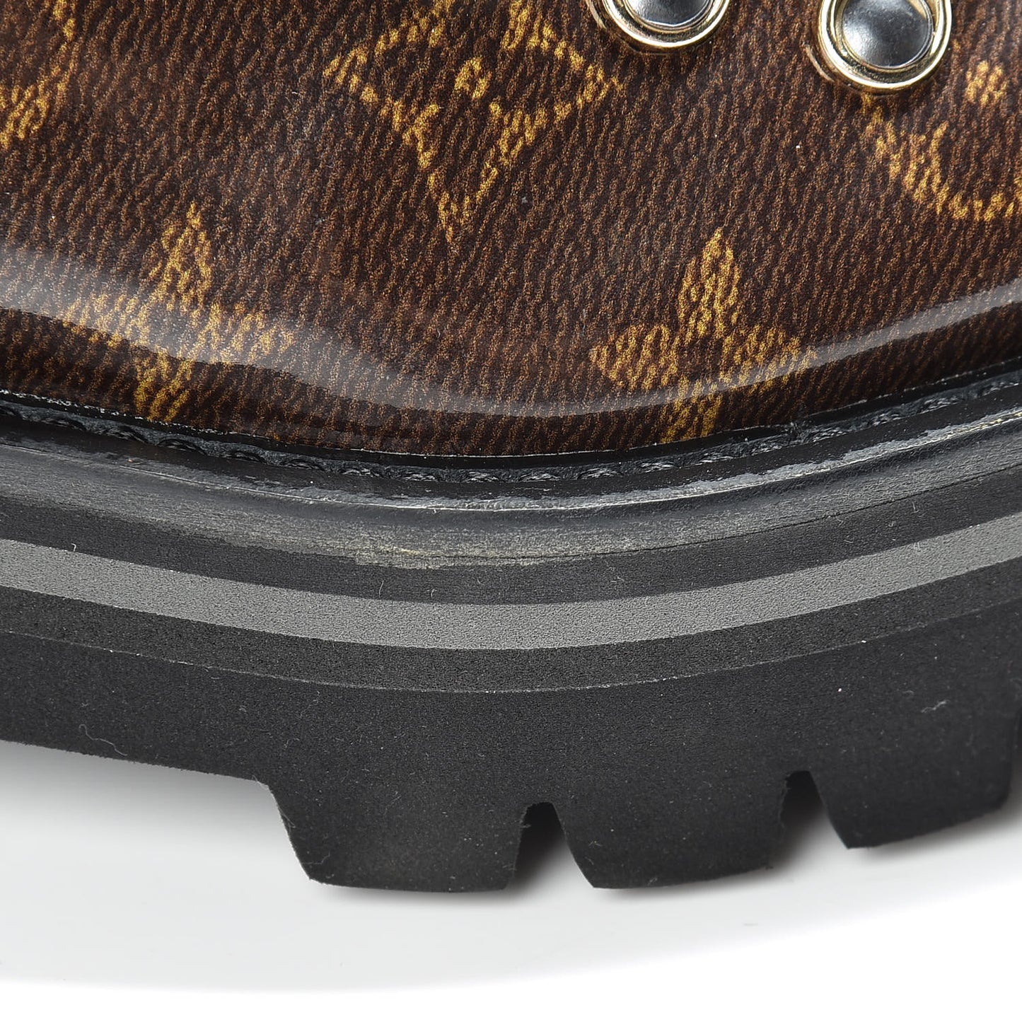 Monogram Glaze Mens Outland Ankle Boots 4 Ebene