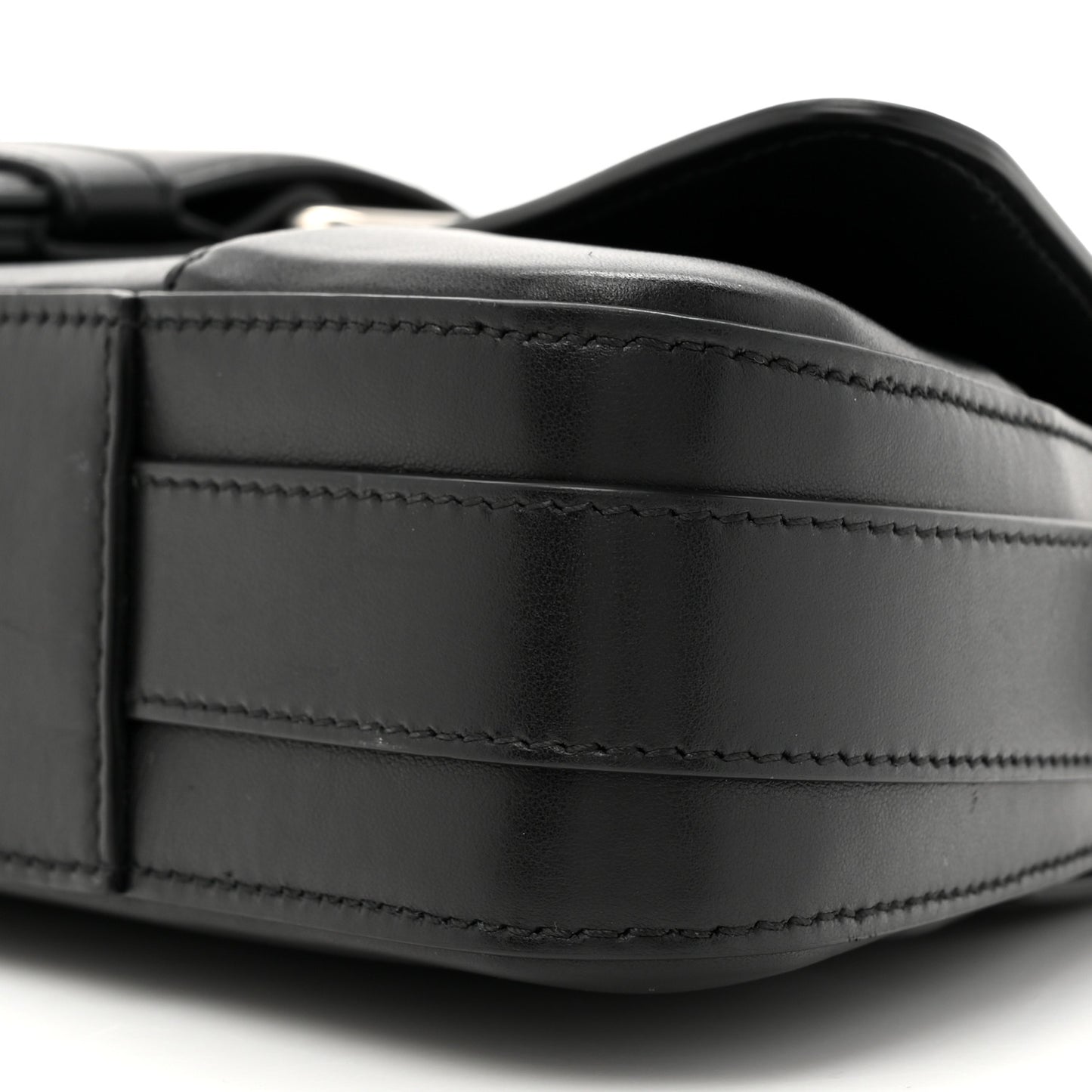 Smooth Calfskin Lindsay Shoulder Bag Black