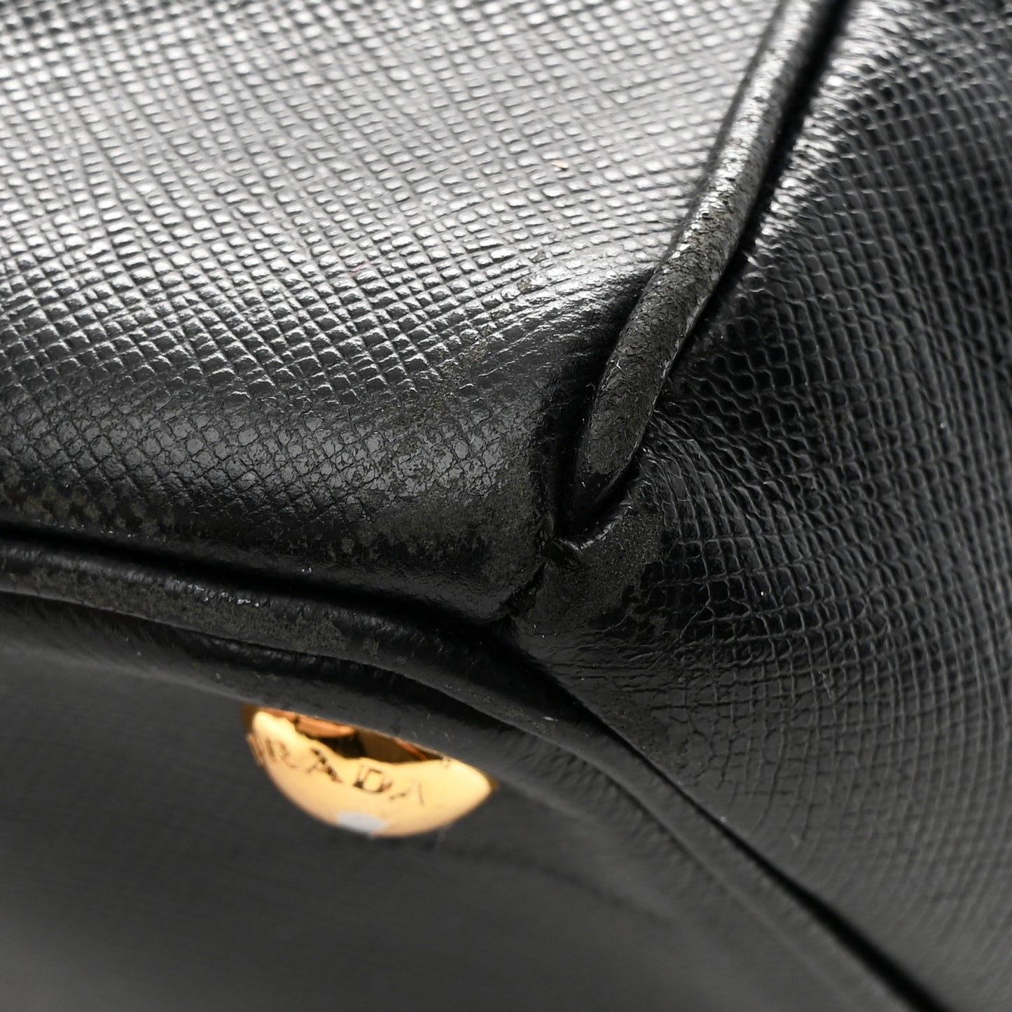 Saffiano Medium Galleria Double Zip Tote Black