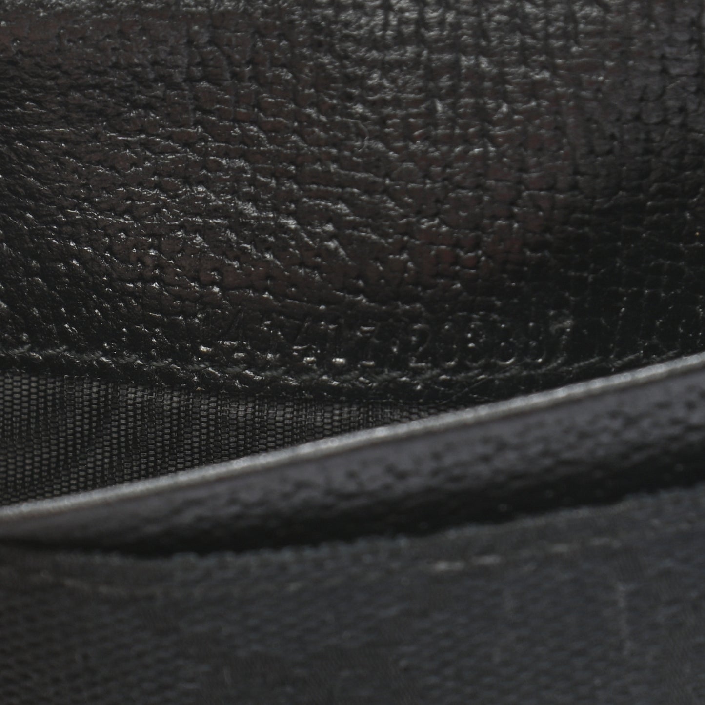 Calfskin Boar Ring Card Holder Black