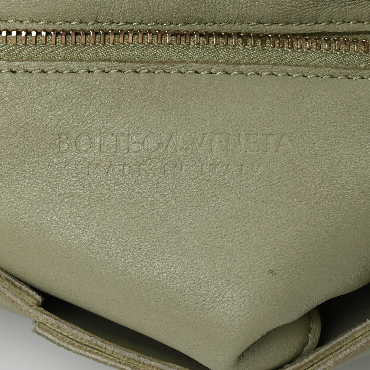 Lambskin Maxi Intrecciato Cassette Crossbody Bag Travertine