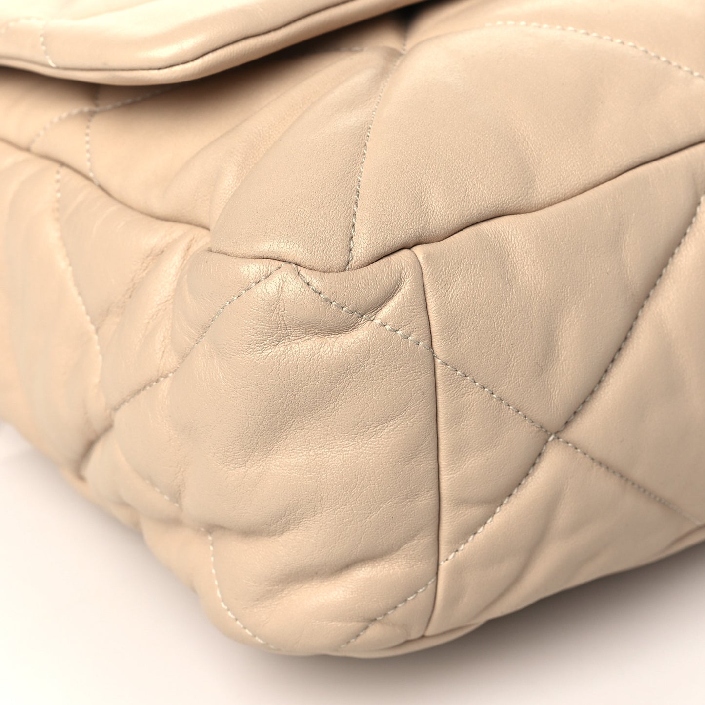 Lambskin Quilted Maxi Chanel 19 Flap Light Beige