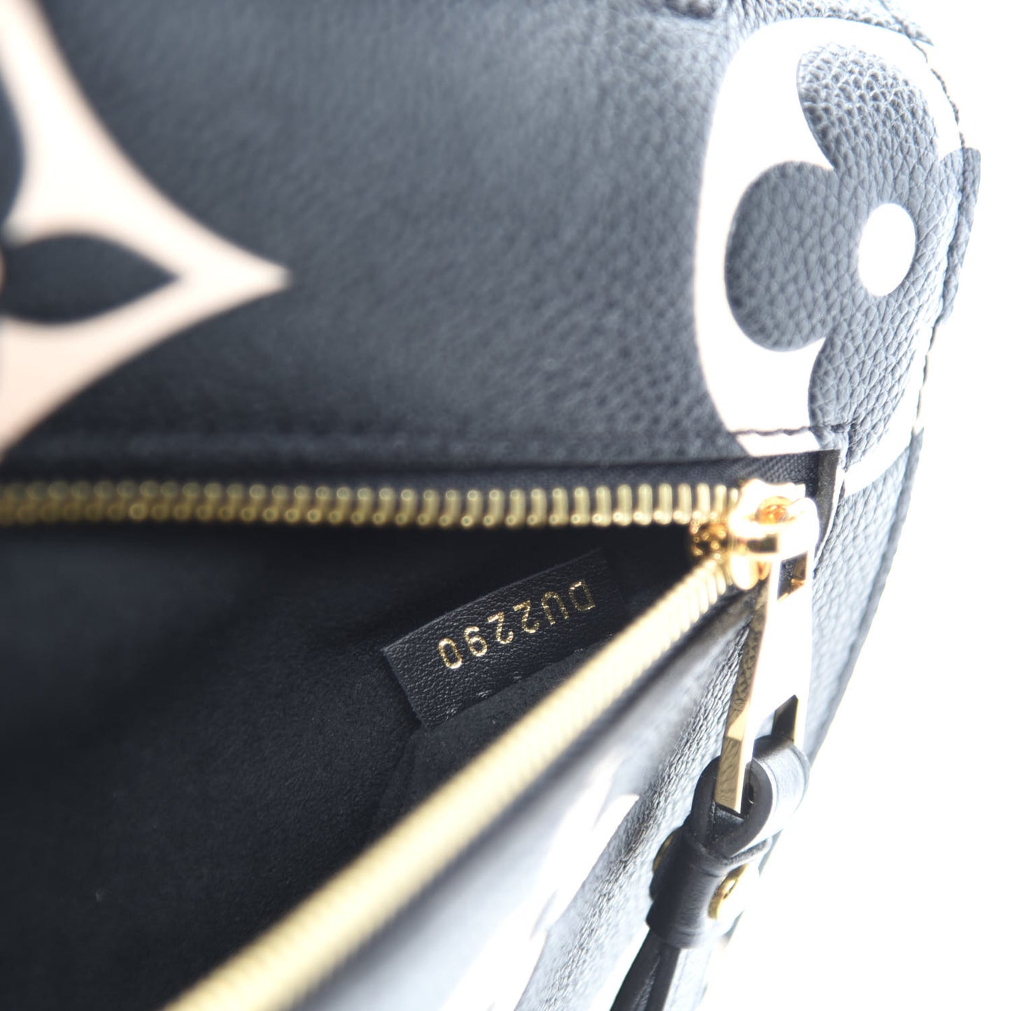 Empreinte Monogram Giant Crafty Pochette Metis Black Creme