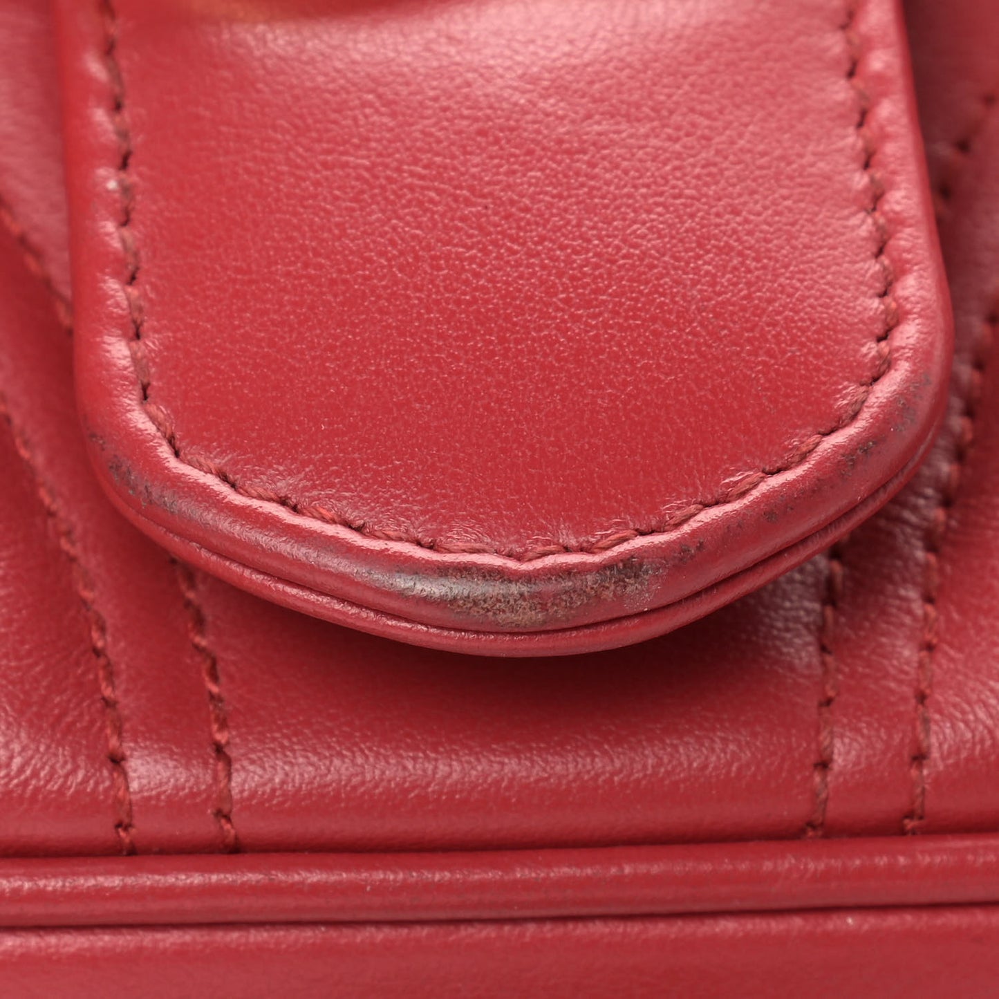 Calfskin Matelasse Mini GG Marmont Shoulder Bag Hibiscus Red