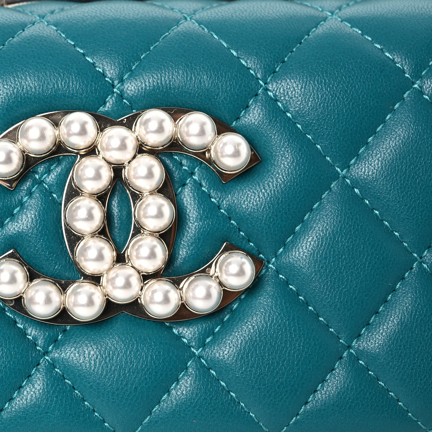 Chanel Lambskin Quilted Pearl CC Vanity Case Turquoise 9 of 15