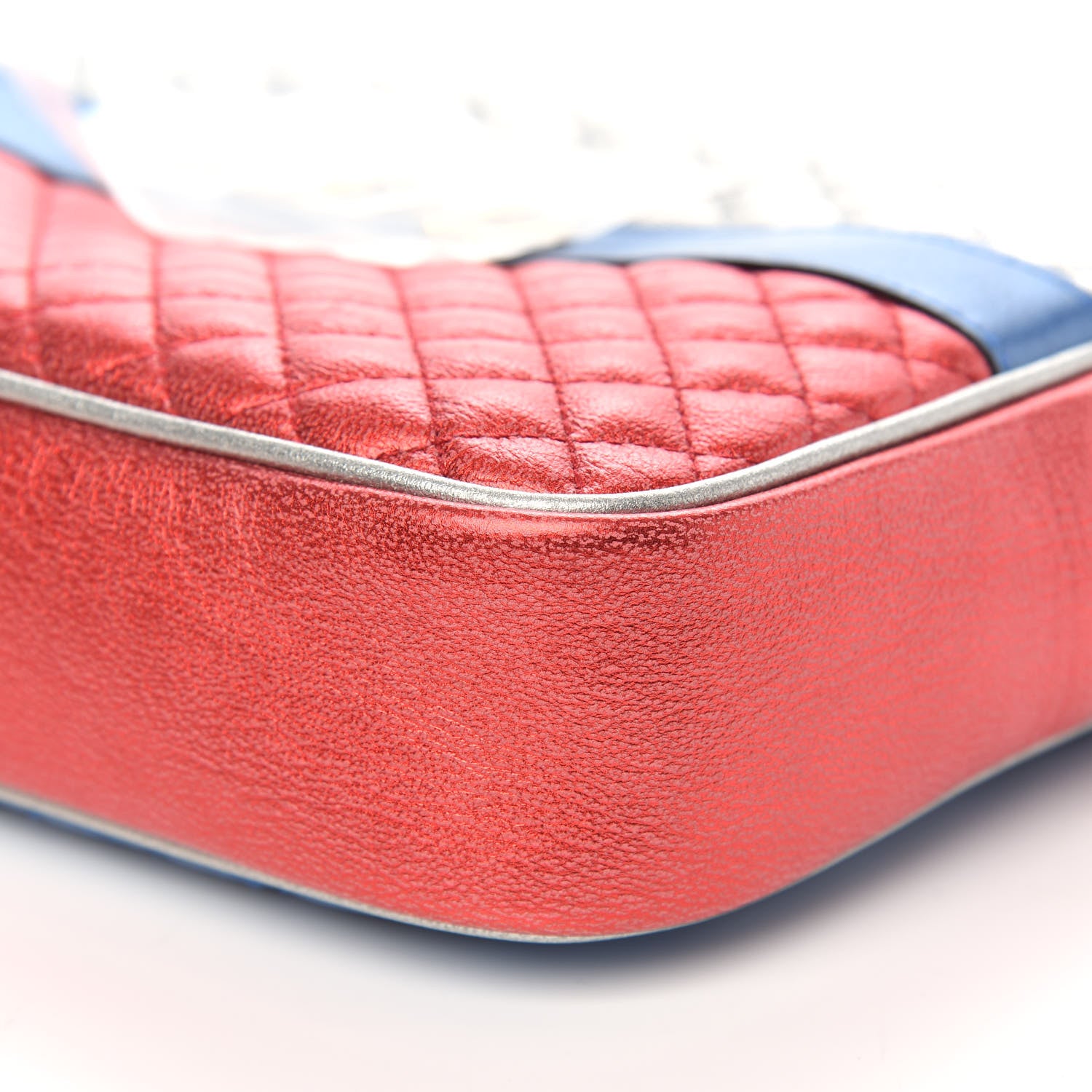 Gucci Laminated Nappa Trapuntata Small Zumi Shoulder Bag Rosso Marine Argento 9 of 9