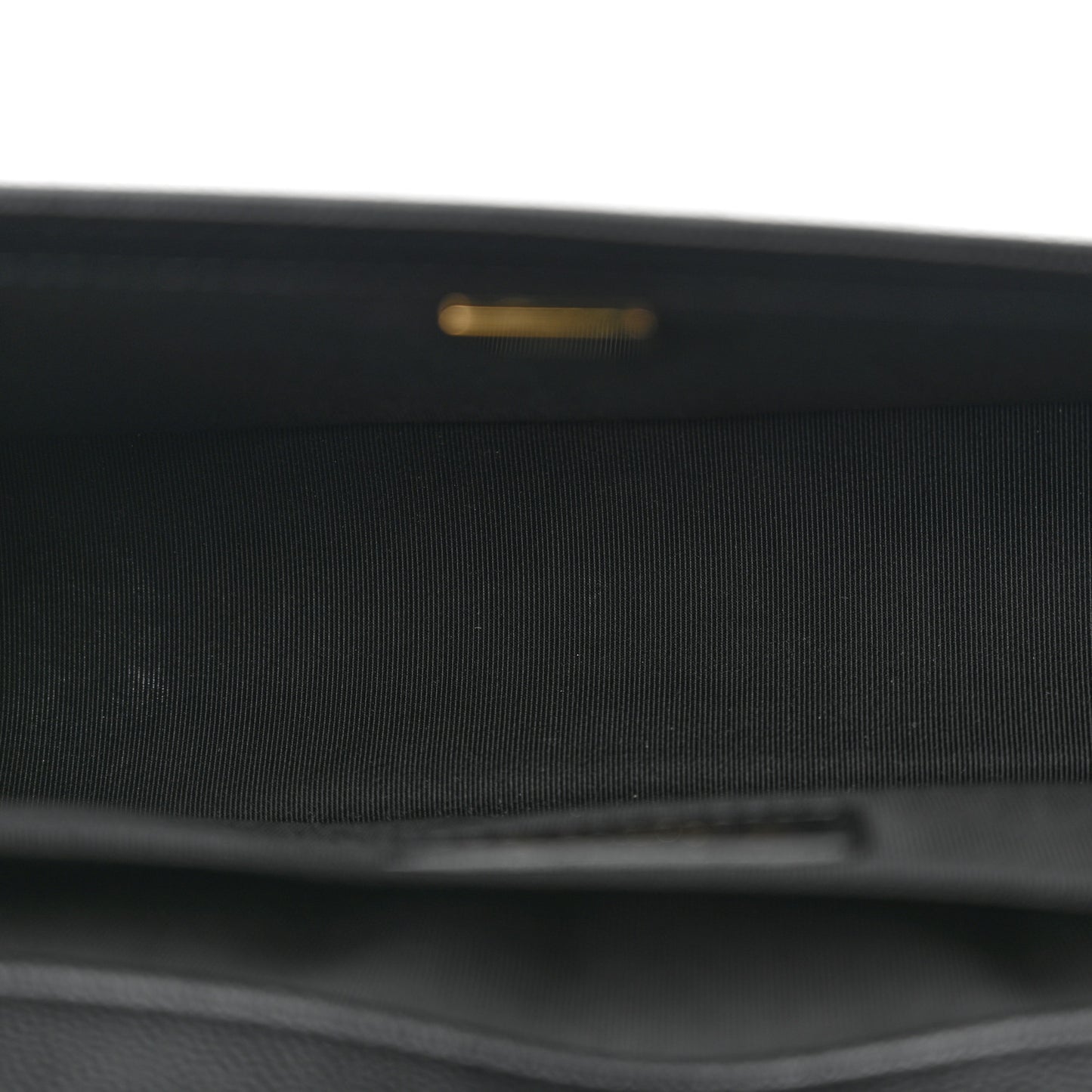 Caviar Quilted Medium Boy Flap Black