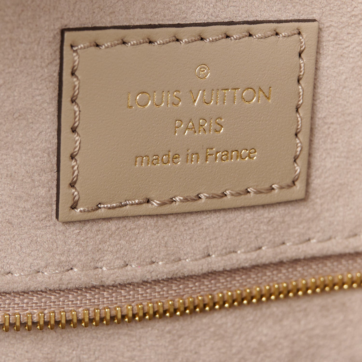 Louis Vuitton Empreinte Monogram Giant Onthego MM  Tourterelle Creme 5 of 8