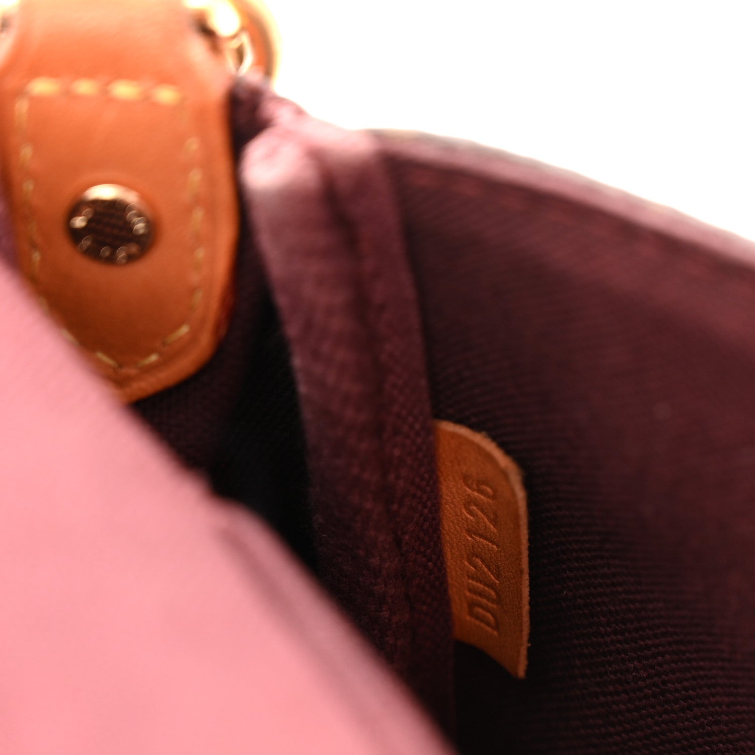 Louis Vuitton Monogram Favorite PM 6 of 9