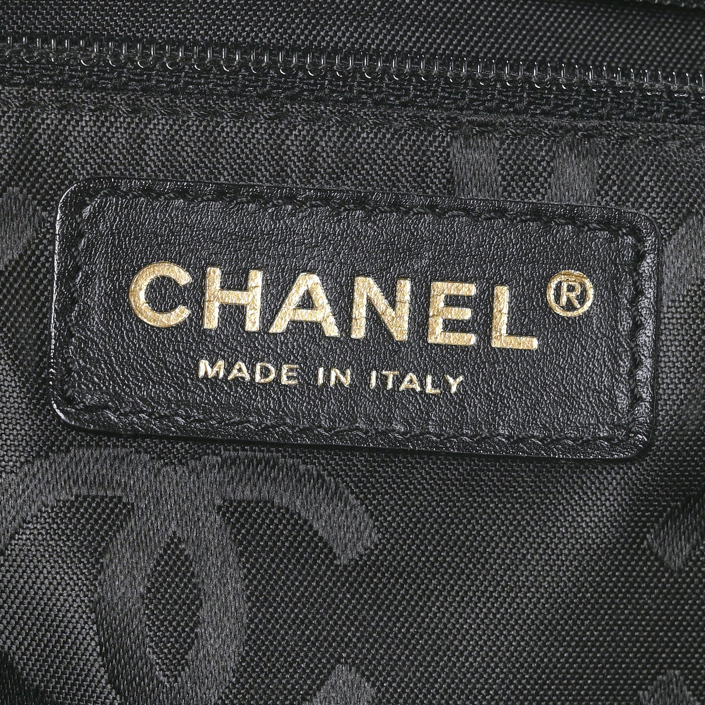 Caviar Quilted Jumbo Single Flap Bag Black