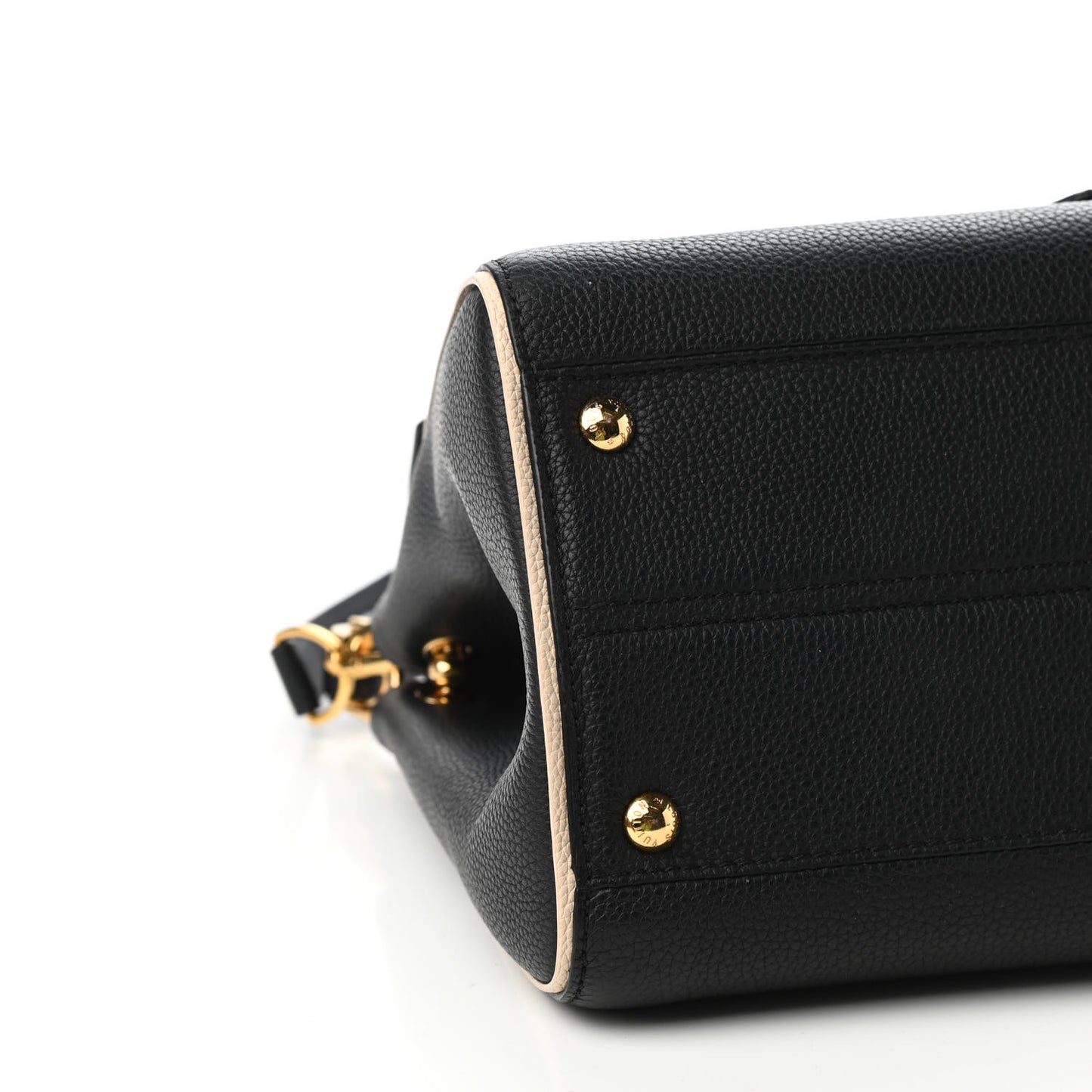 Monogram Double V Black