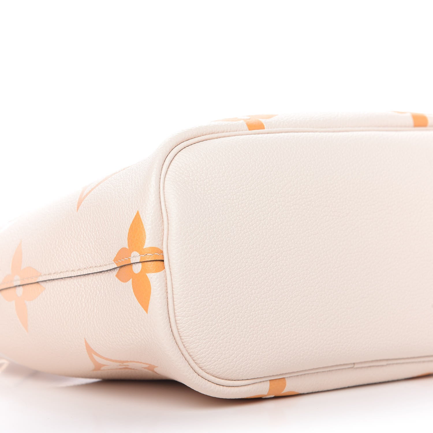 Louis Vuitton Empreinte Monogram Giant By The Pool Marshmallow Hobo Cream Saffron 6 of 10