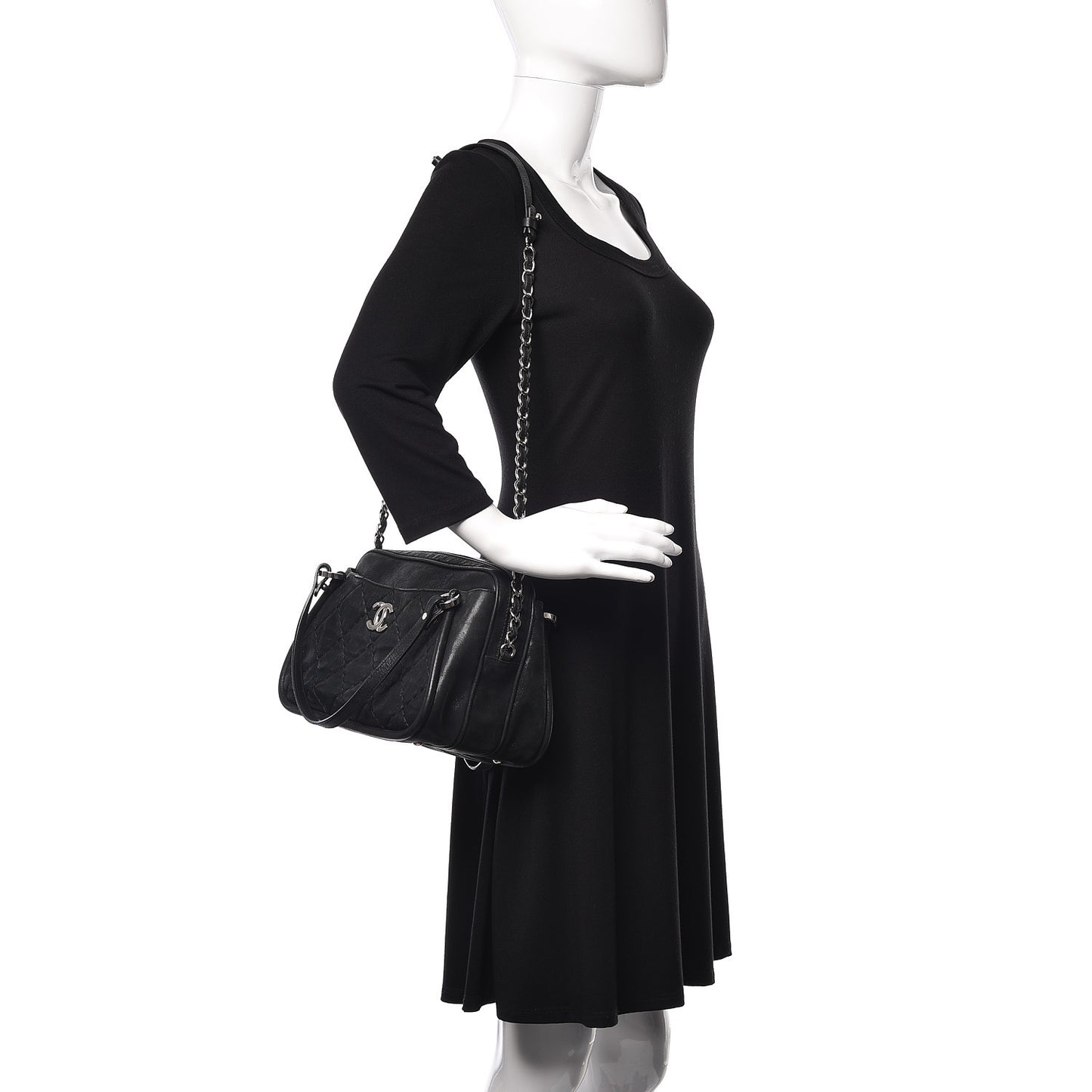 Iridescent Calfskin Quilted Relax CC Camera Case Black