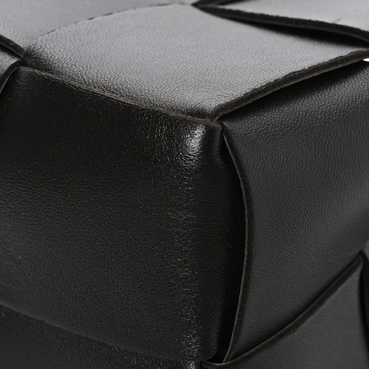 Bottega Veneta Nappa Maxi Intrecciato Cassette Bucket Bag Fondant 8 of 10
