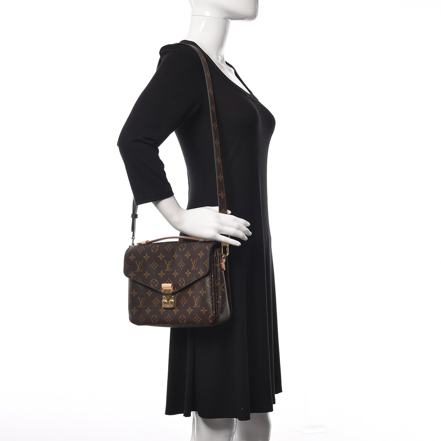 Monogram Pochette Metis