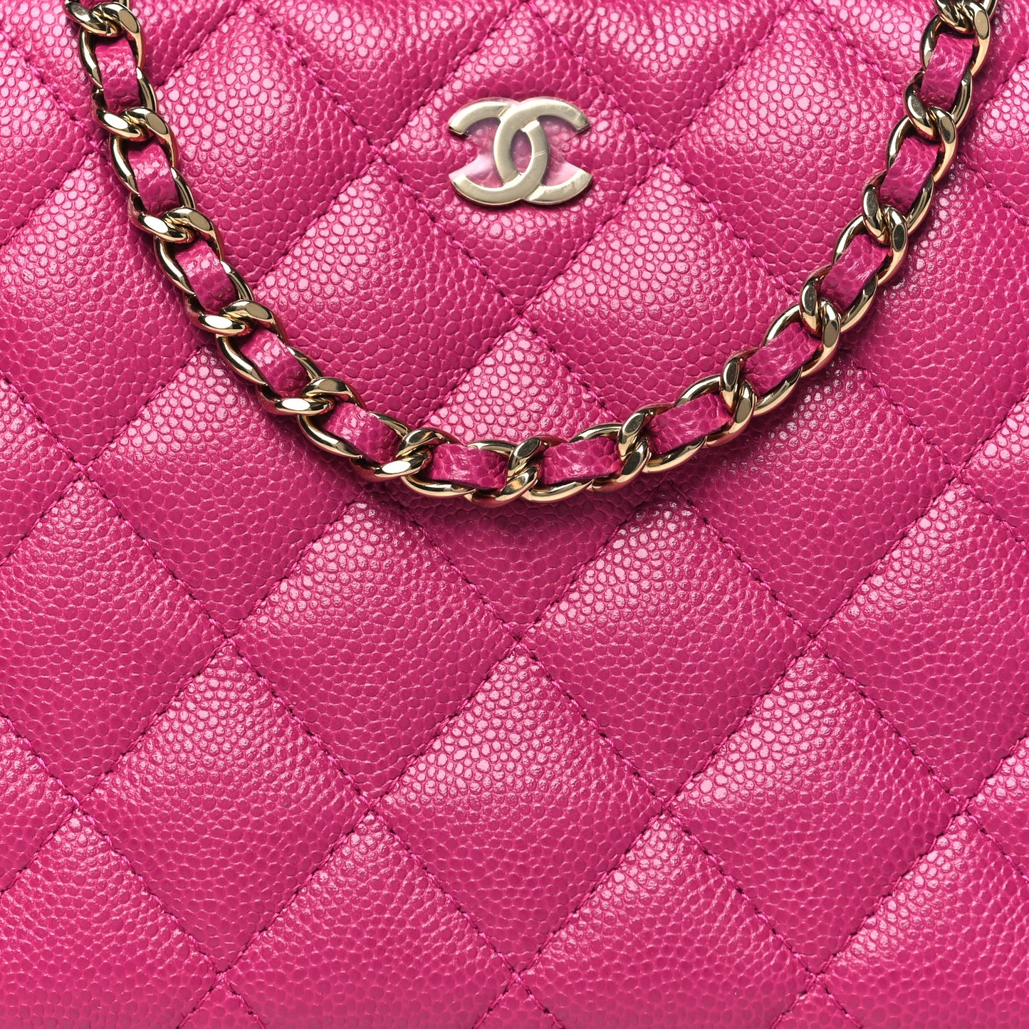Caviar Quilted Classic Clutch With Chain Fuchsia