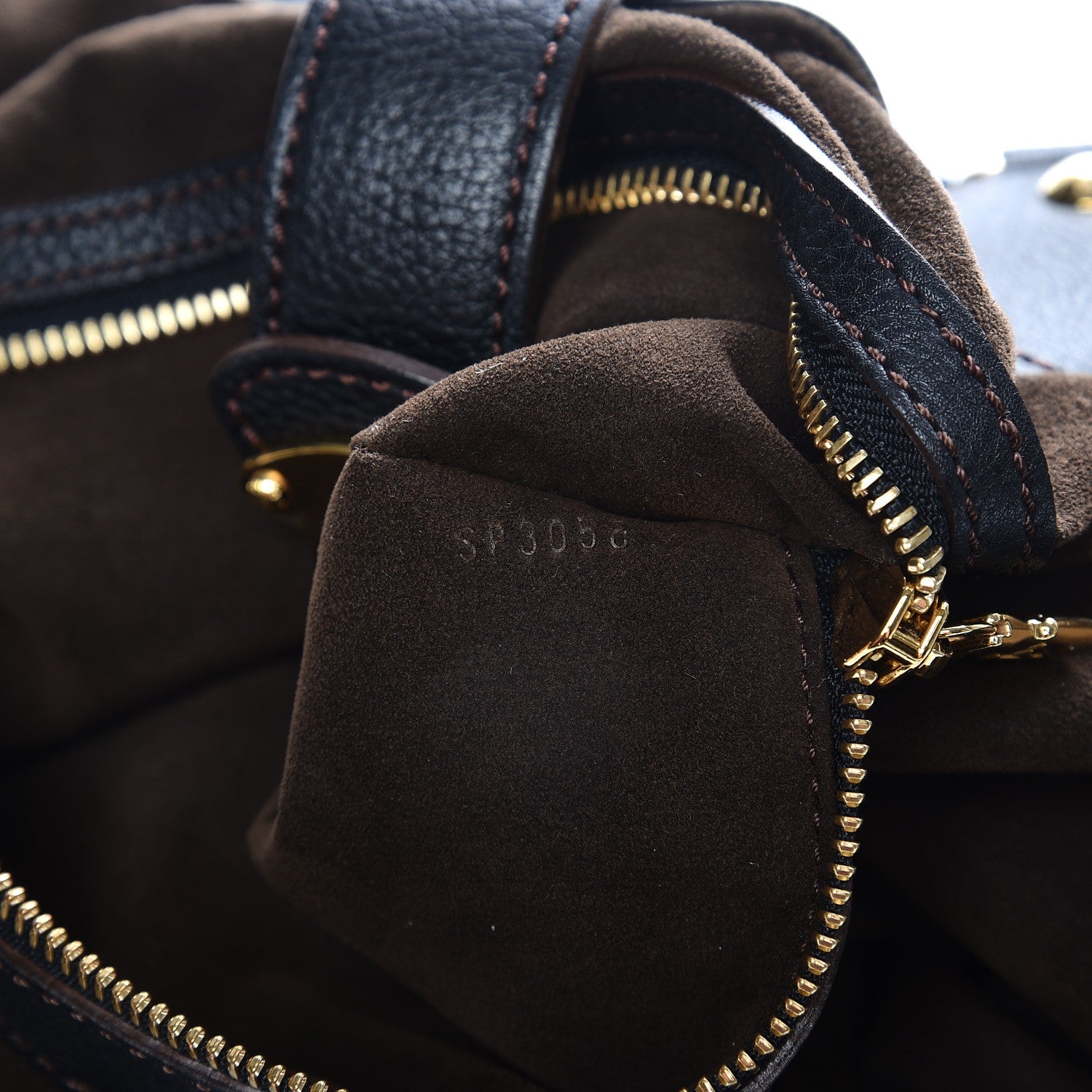 Louis Vuitton Mahina L Black 7 of 9
