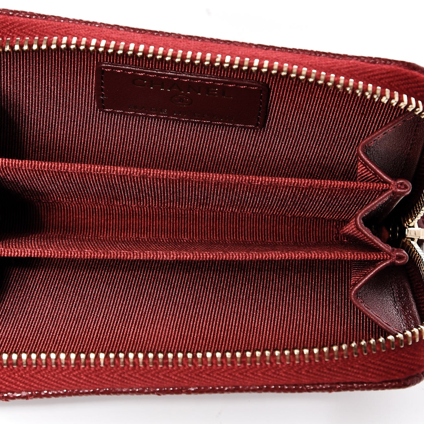 Iridescent Caviar Quilted Zip Card Holder Burgundy