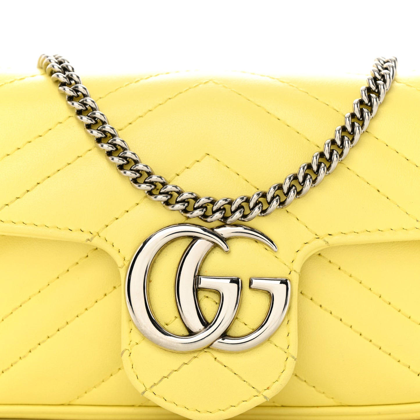 Calfskin Matelasse Super Mini GG Marmont Shoulder Bag Banana