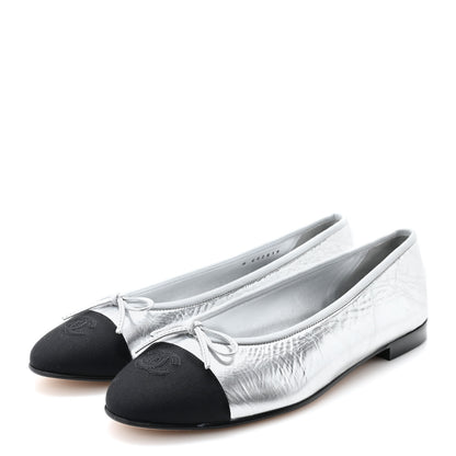 Chanel Laminated Crumpled Lambskin Grosgrain Cap Toe CC Ballerina Flats 41 Silver Black 4 of 11
