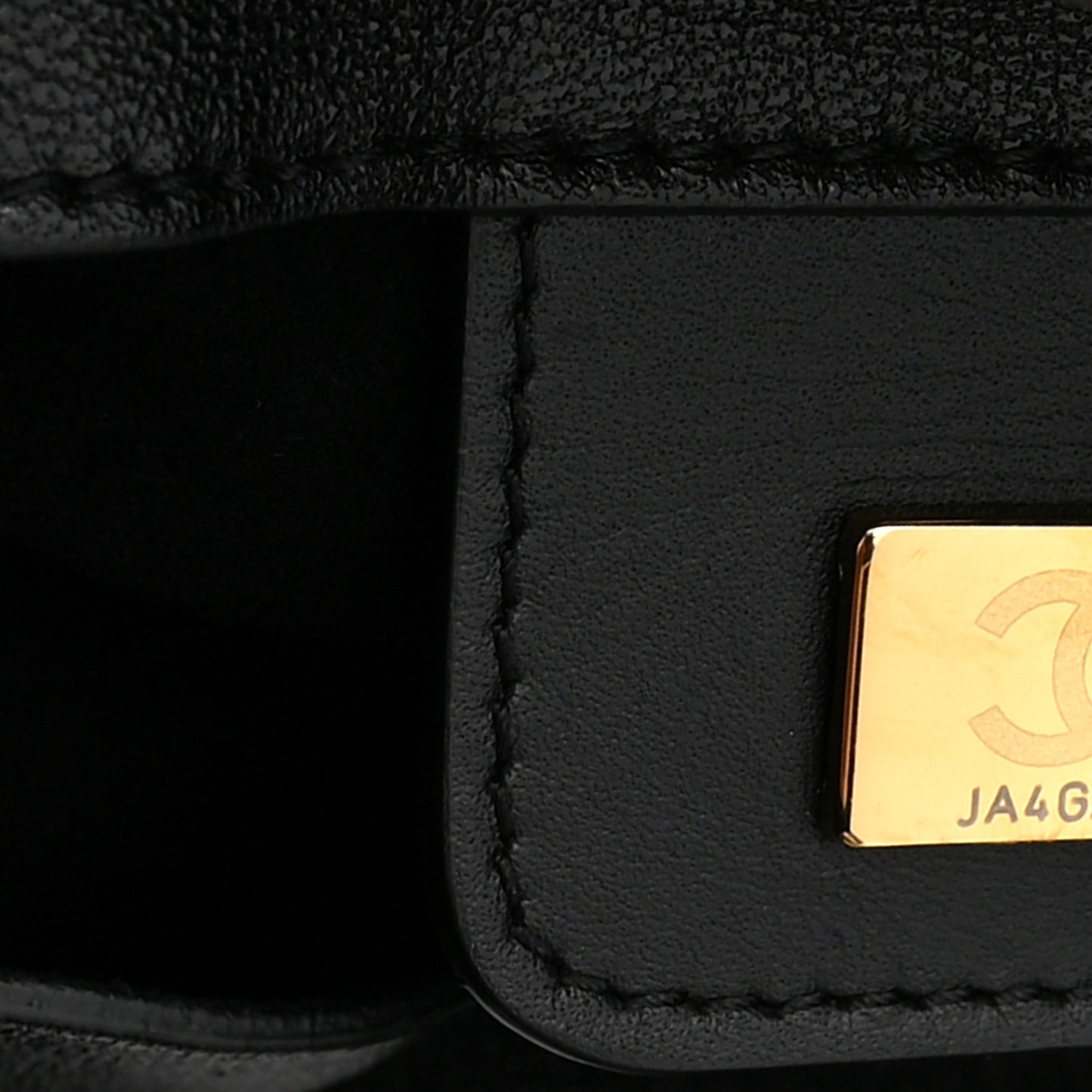 Shiny Lambskin Quilted Medium Hobo Black
