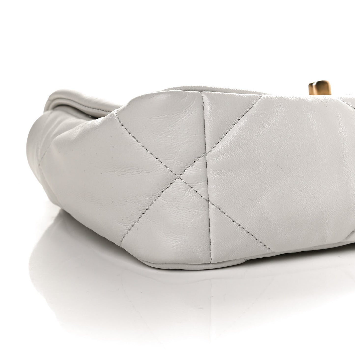 Goatskin Quilted Medium Chanel 19 Flap White