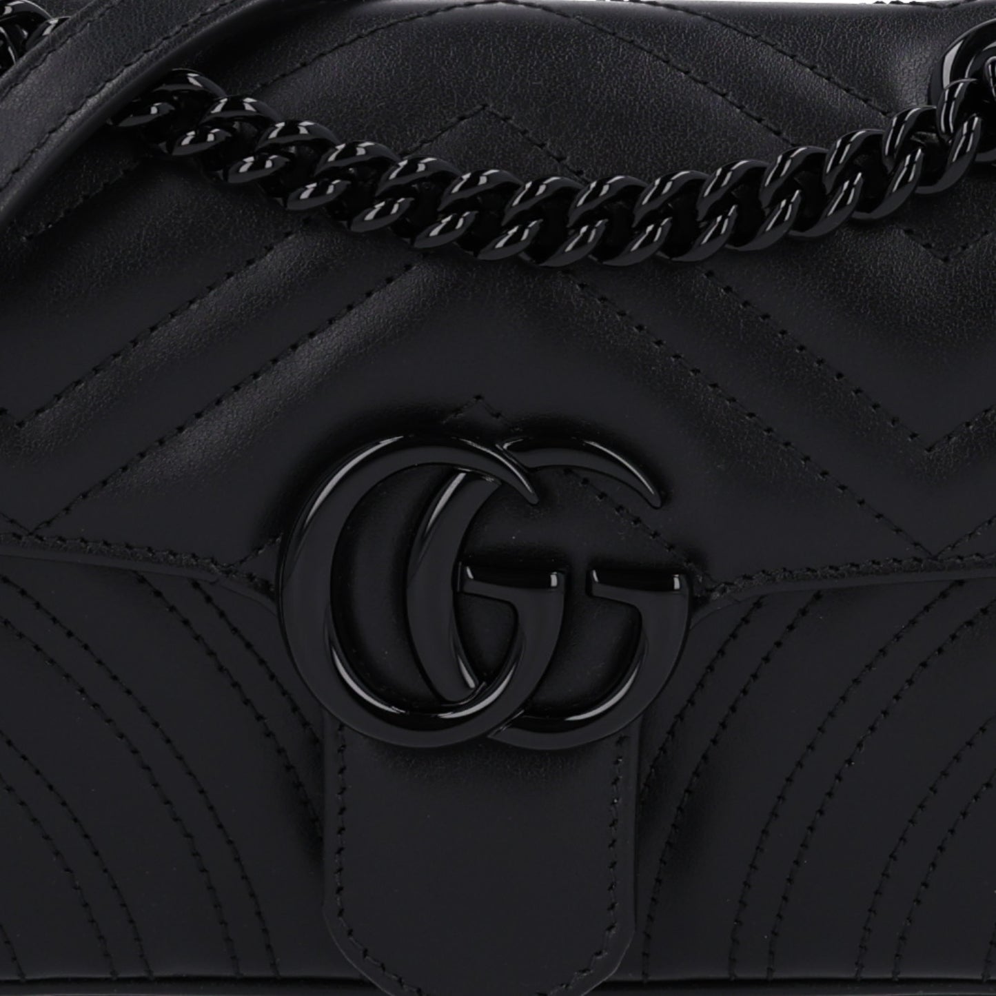 Calfskin Matelasse Monochrome Mini GG Marmont Shoulder Bag Black