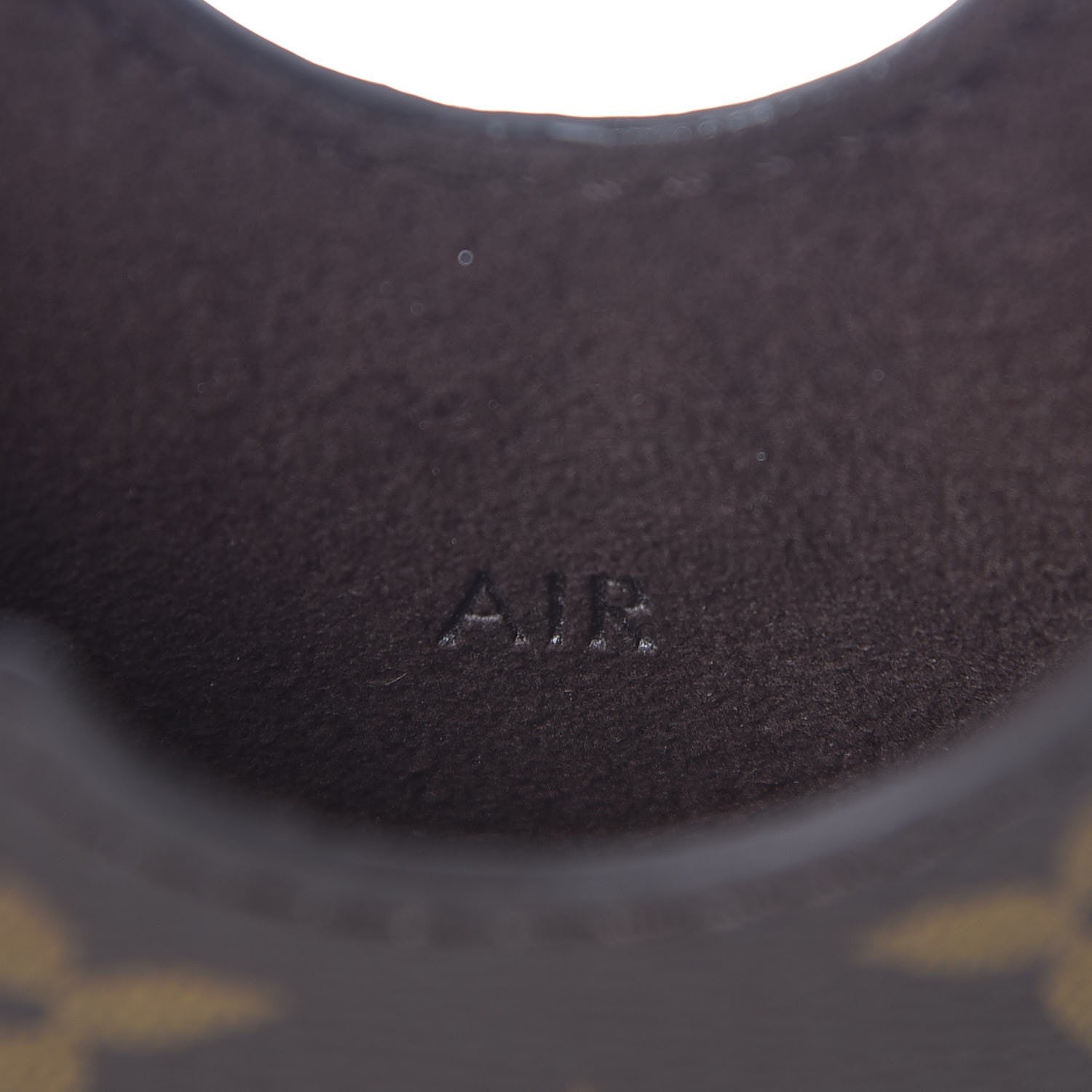 Louis Vuitton Monogram Hardcase iPad Air 2 6 of 6