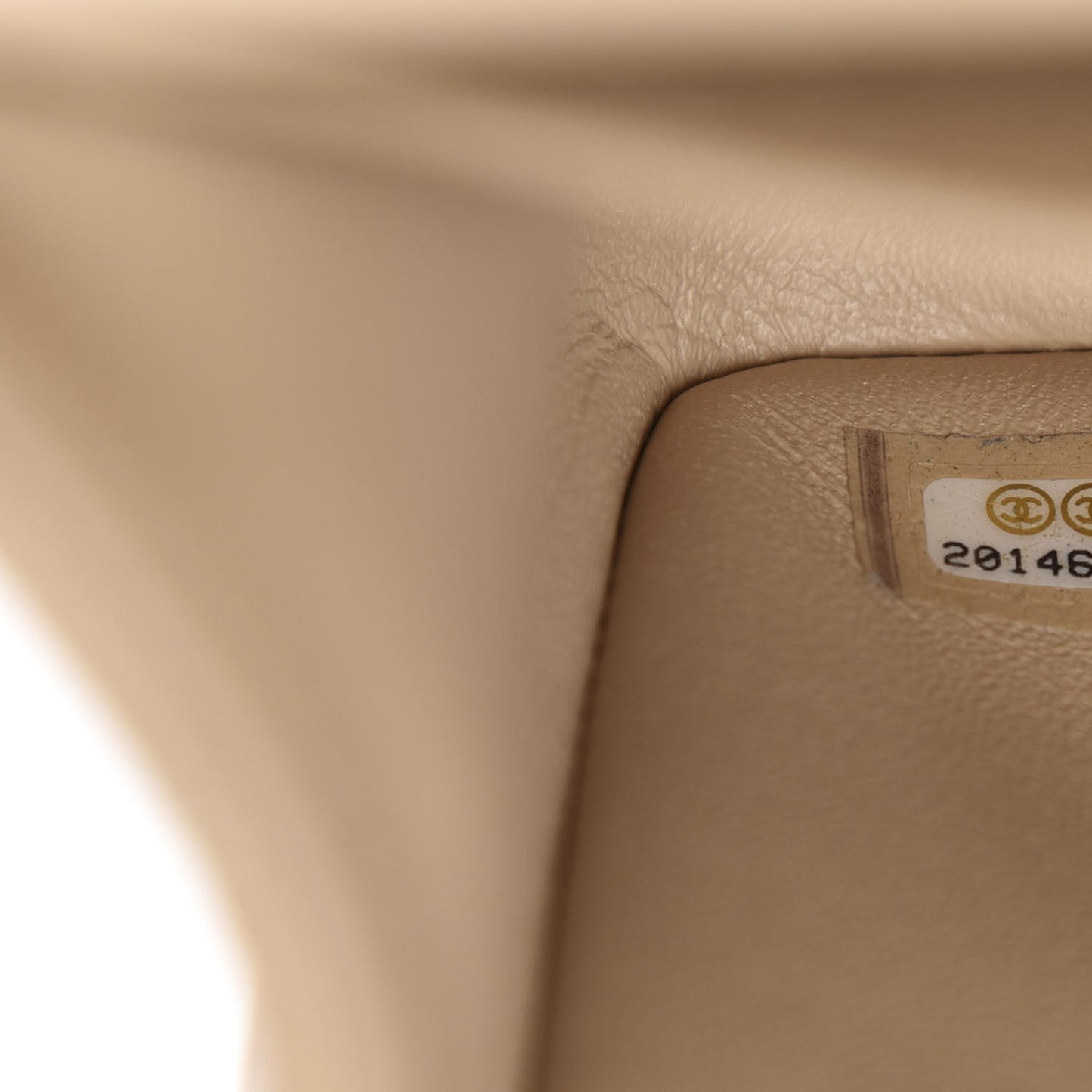 Caviar Quilted Jumbo Double Flap Beige Clair