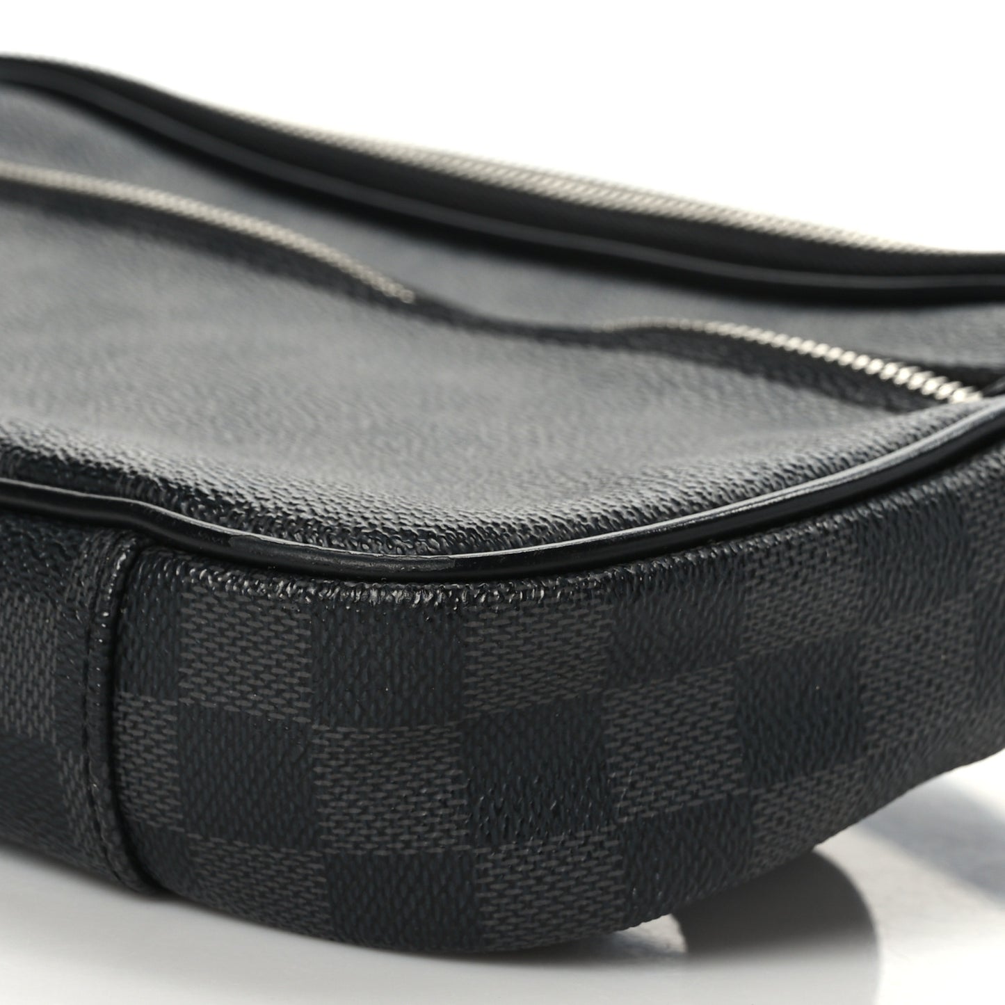 Damier Graphite Ambler