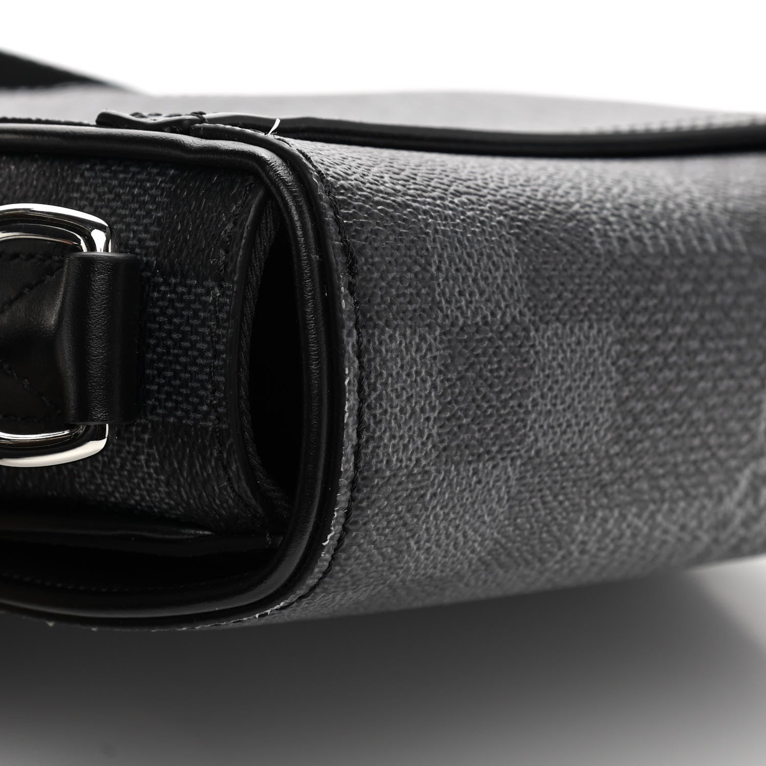 Louis Vuitton Damier Graphite 3D Studio Messenger 11 of 13