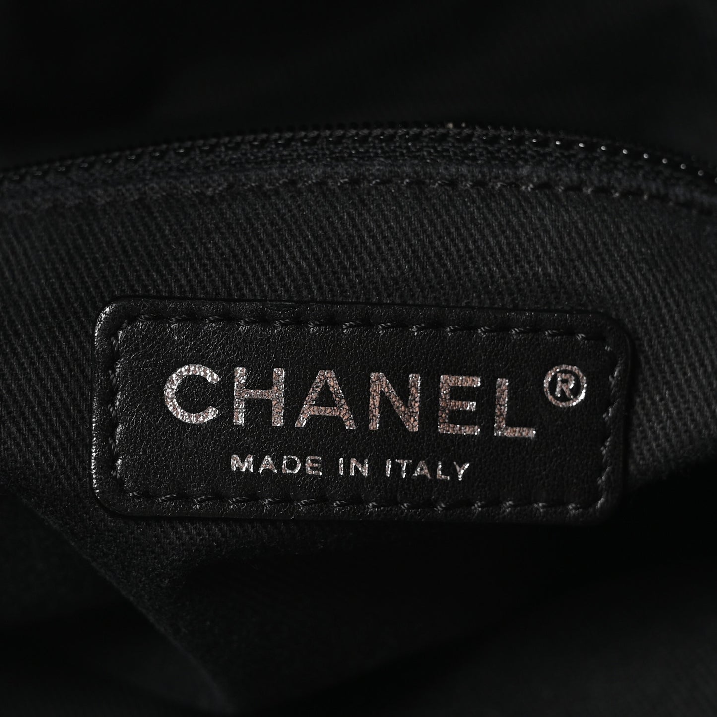 Calfskin Expandable Flap Black