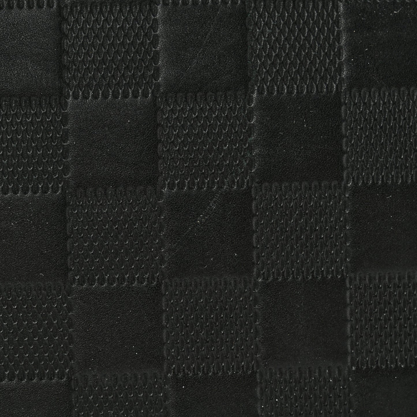 Damier Infini Discovery Pochette GM Onyx