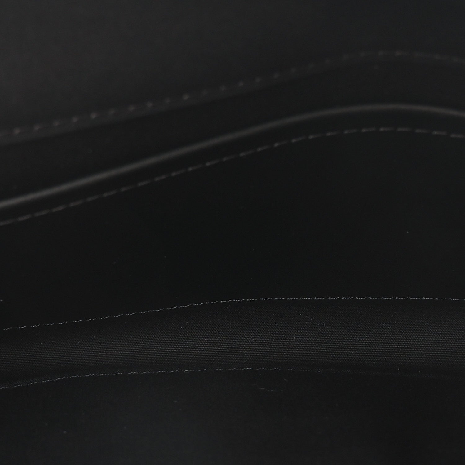 Louis Vuitton Patent Louise Clutch Black 4 of 8