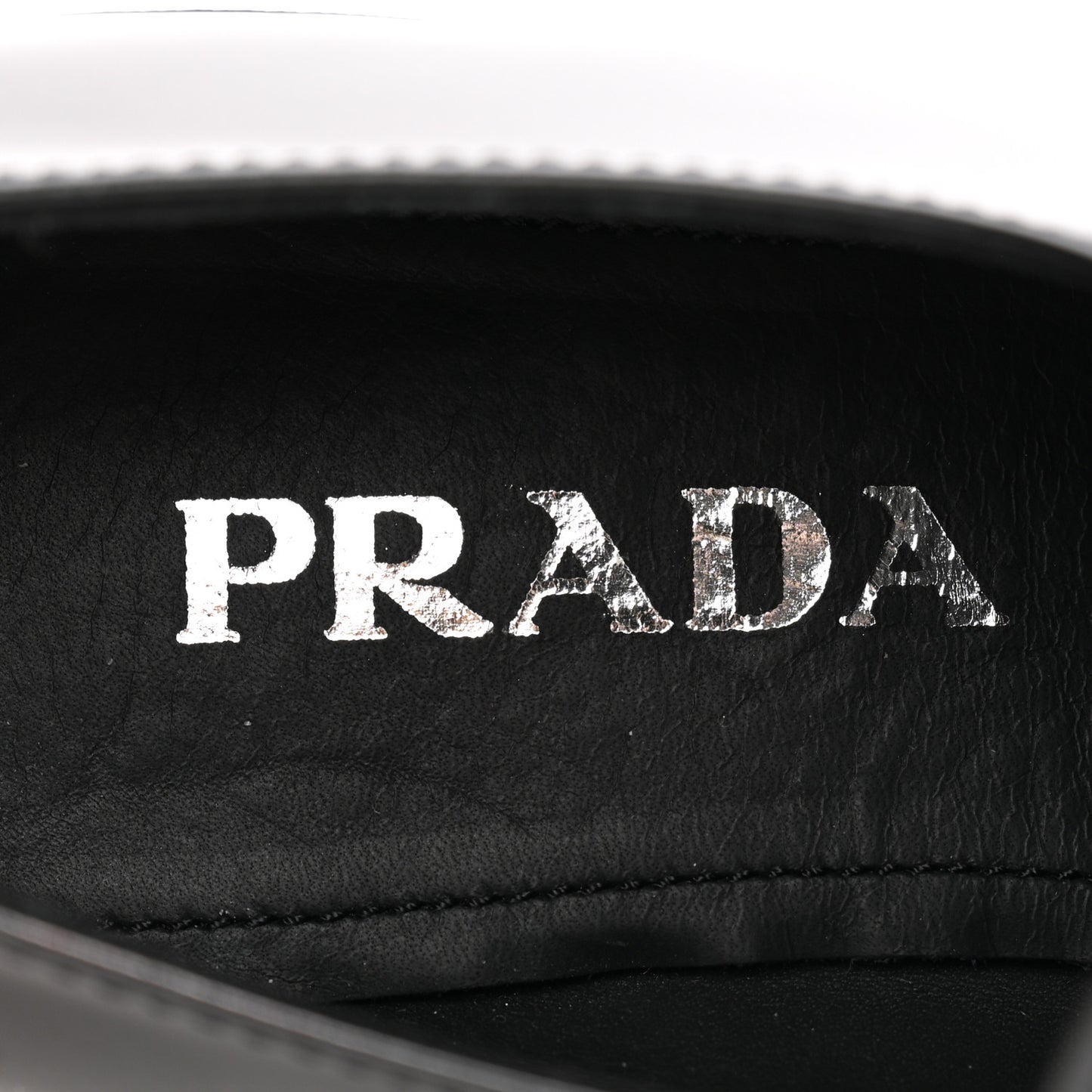 Spazzolato Metal Triangle Logo 50mm Loafers 37 Black