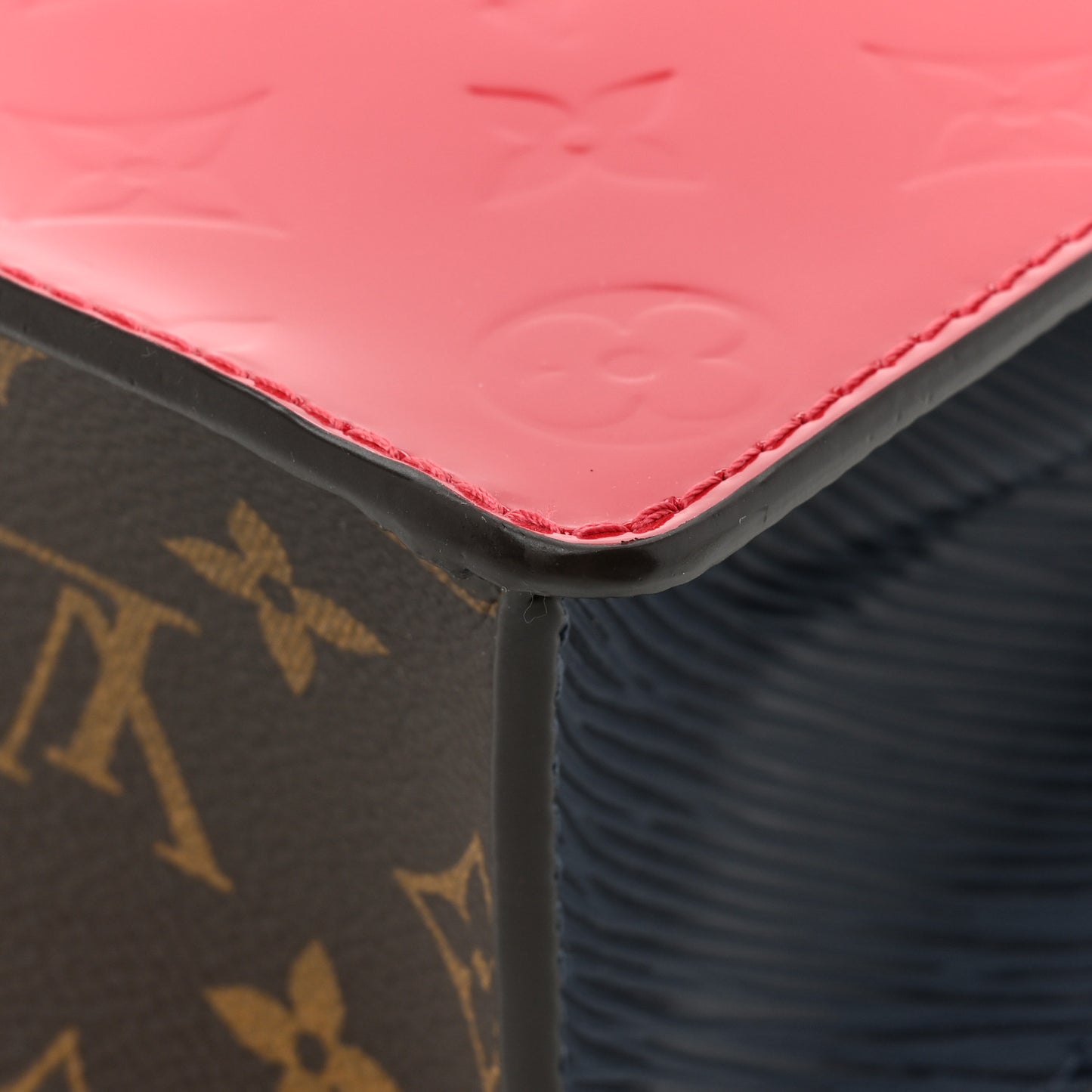 Vernis Epi Monogram Spring Street Scarlet