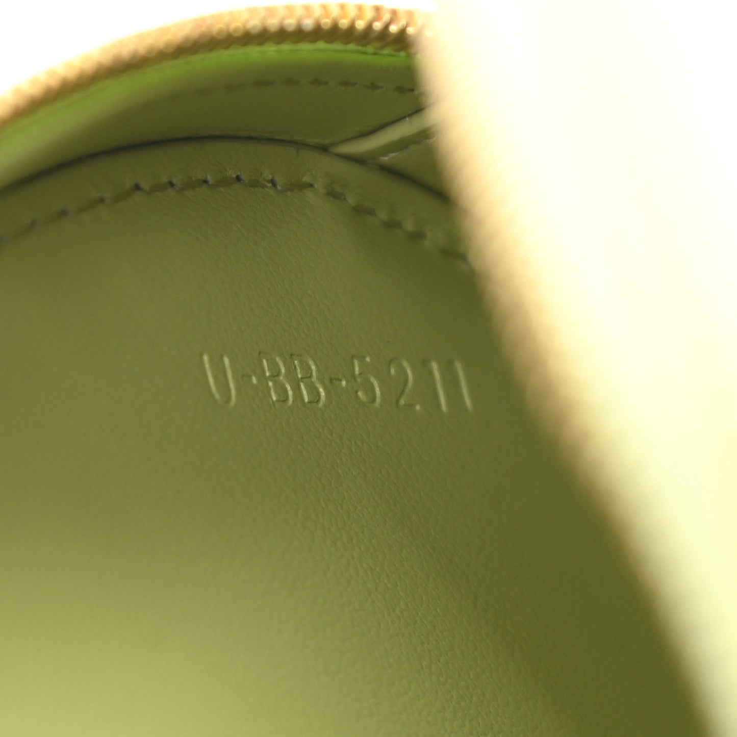 Smooth Calfskin Cuir Small Triomphe Oval Purse Crossbody Light Jade