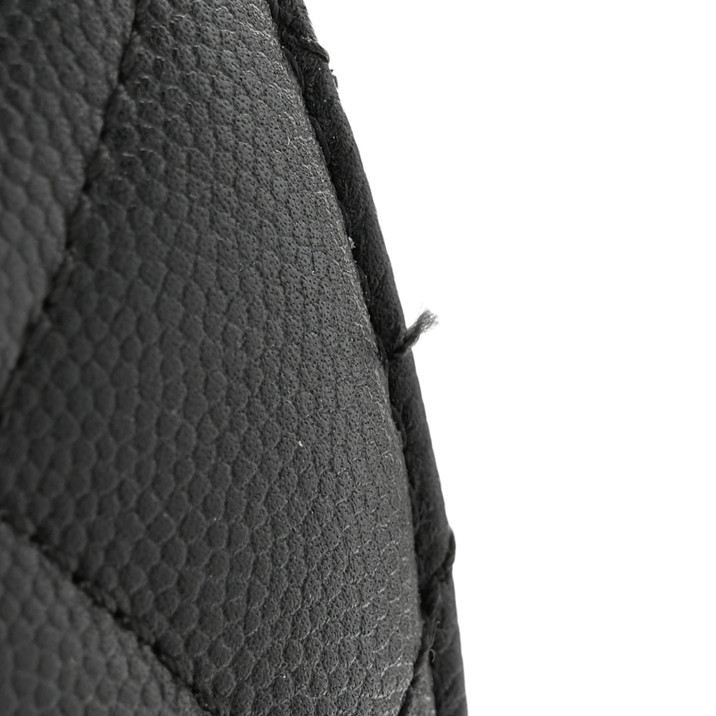 Caviar Quilted Medium CC Bucket Bag Black