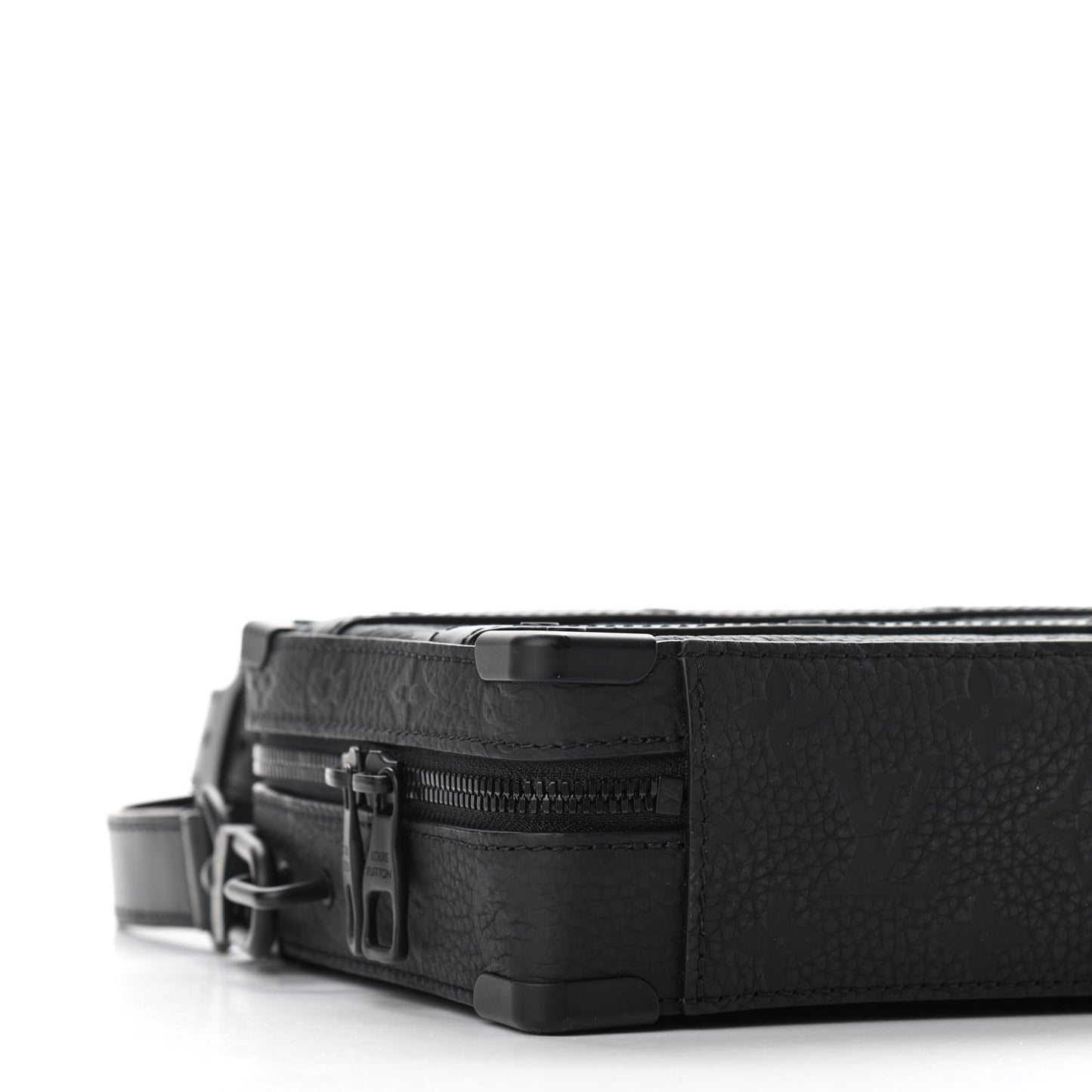 Taurillon Monogram Soft Trunk Black