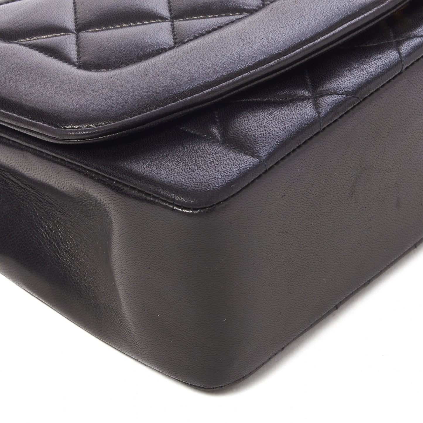 Lambskin Quilted Medium Single Flap Black