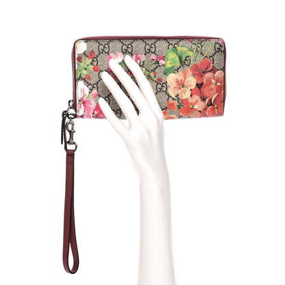 Gucci GG Supreme Monogram Blooms Wrist Wallet Beige Multicolor Dry Rose 2 of 8