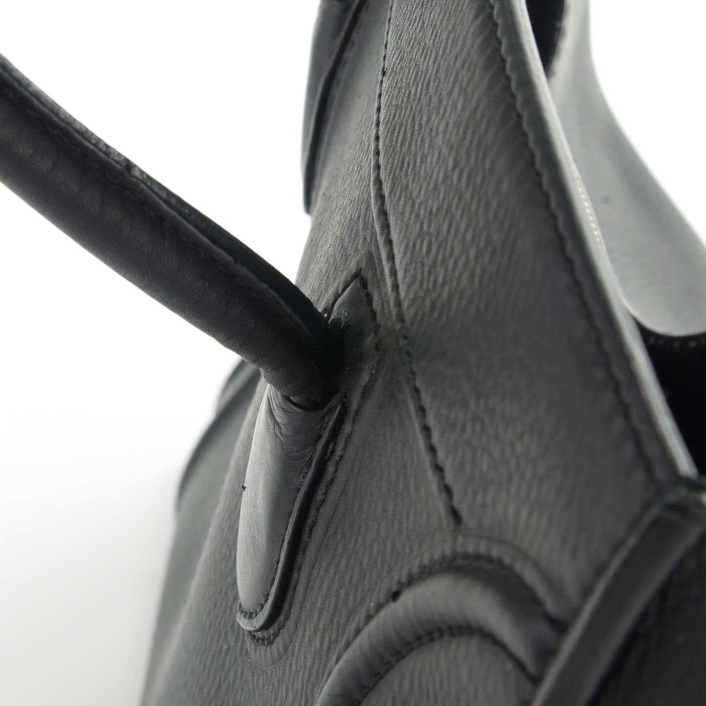 Supple Calfskin Medium Phantom Luggage Black