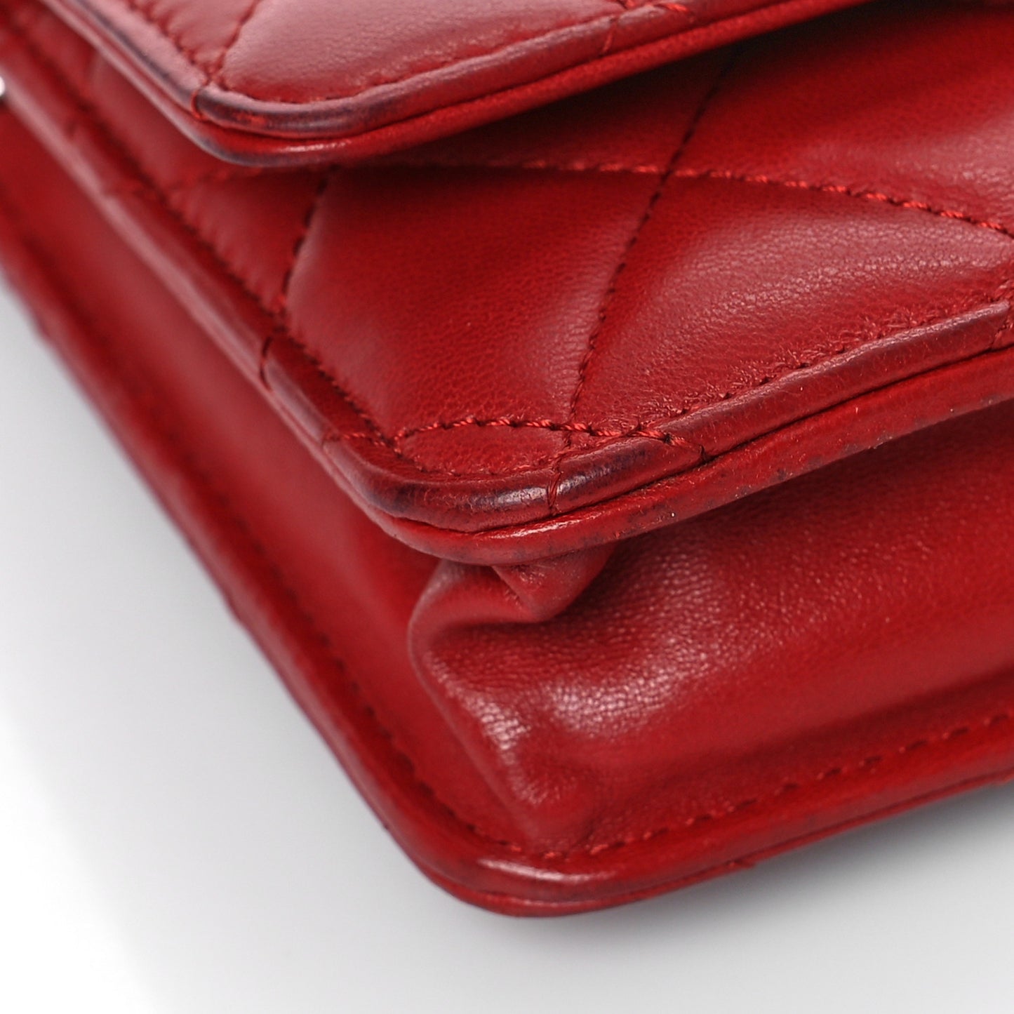 Lambskin Quilted Wallet On Chain WOC Red