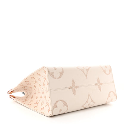 Louis Vuitton Monogram Dune Giant Onthego MM 4 of 13